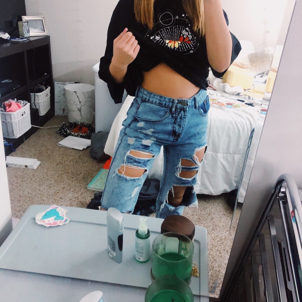Mom jeans! - Picture 2 of 3